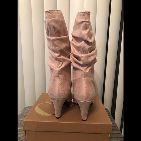 SOLD🔥NWT CHARLOTTE RUSSE NUDE SUEDE BOOTIES 🔥 - Picture 3 of 5